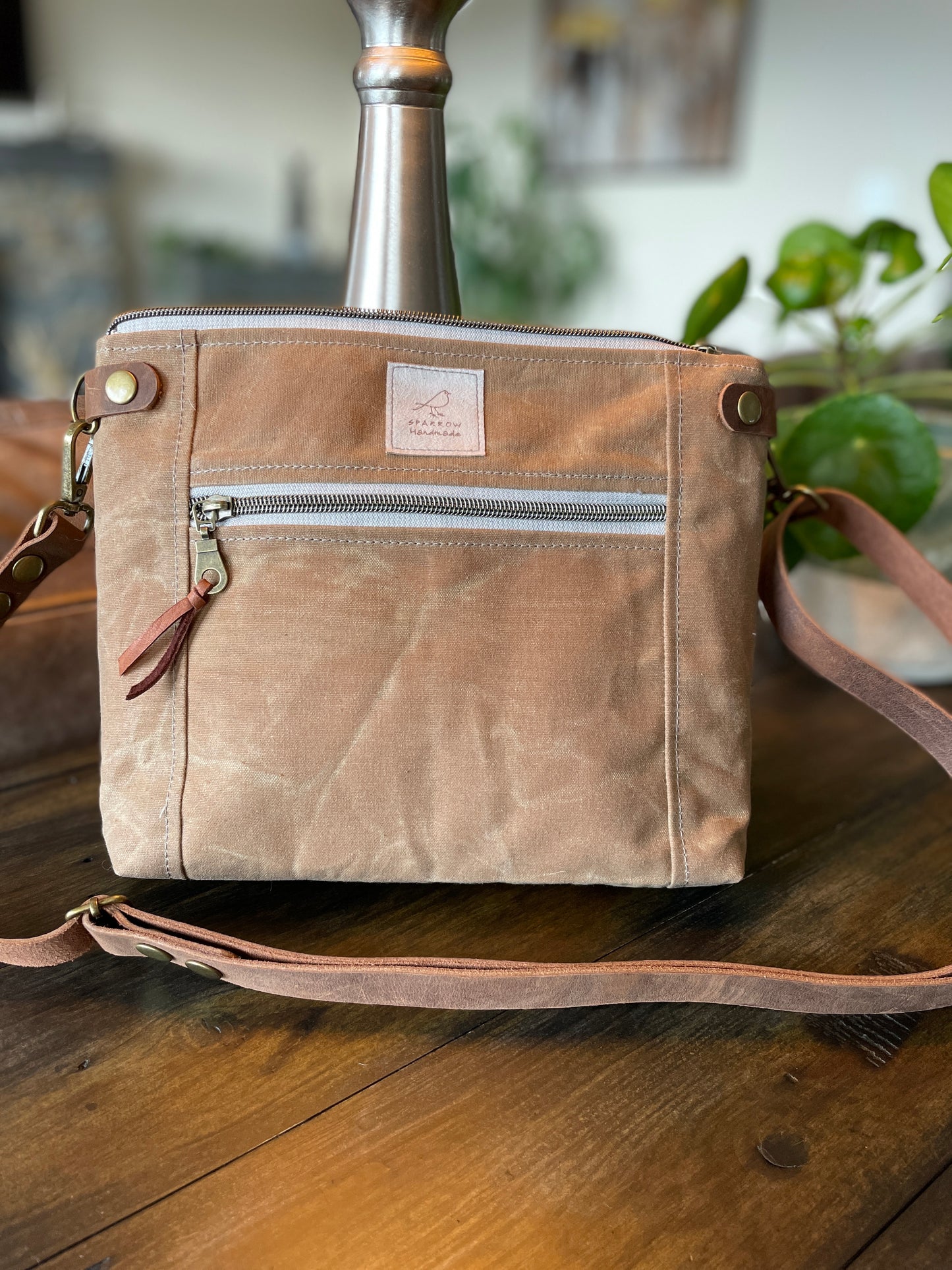 Cambridge Crossbody - Petite