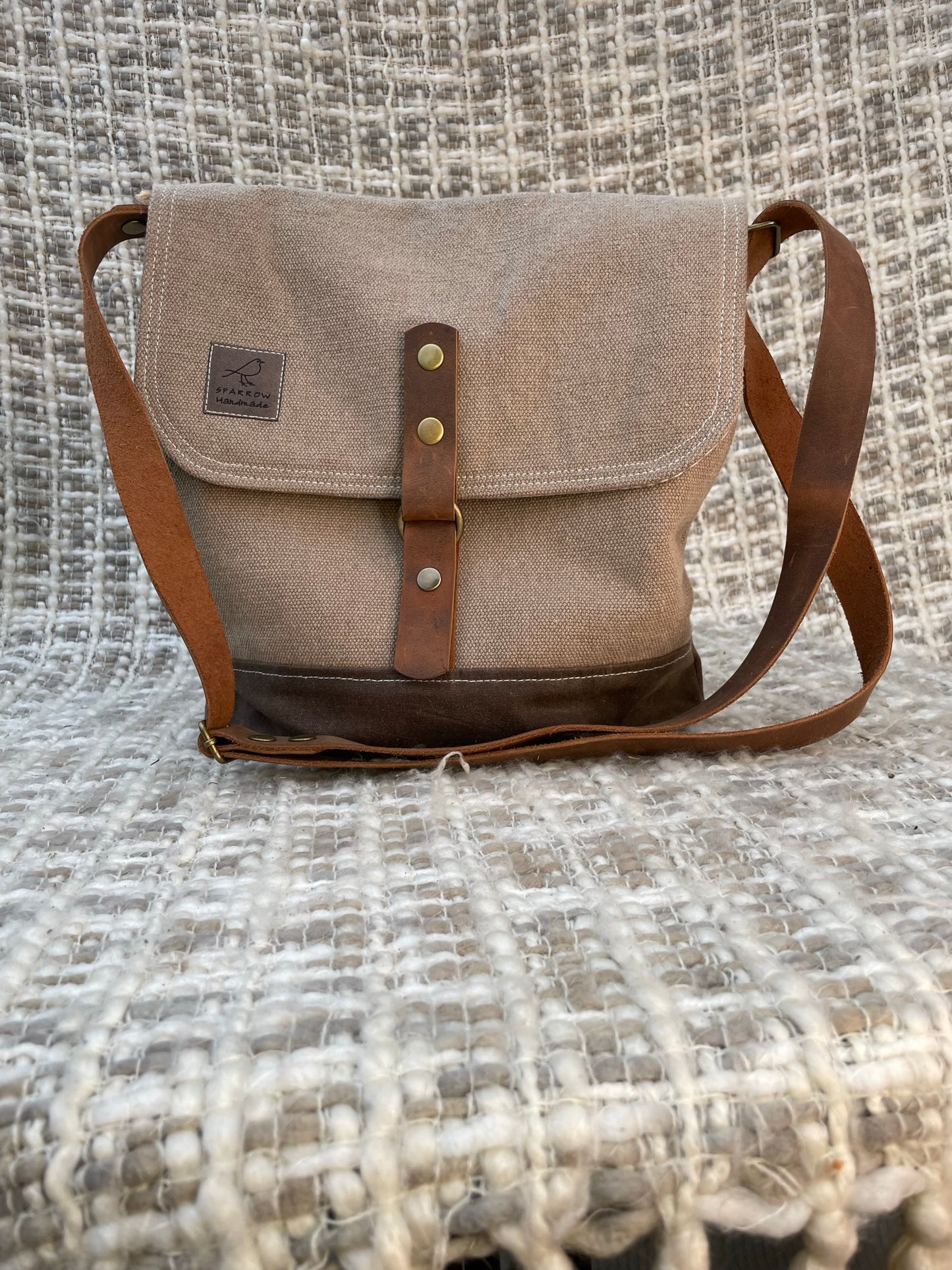 Pukka Messenger Crossbody Bag