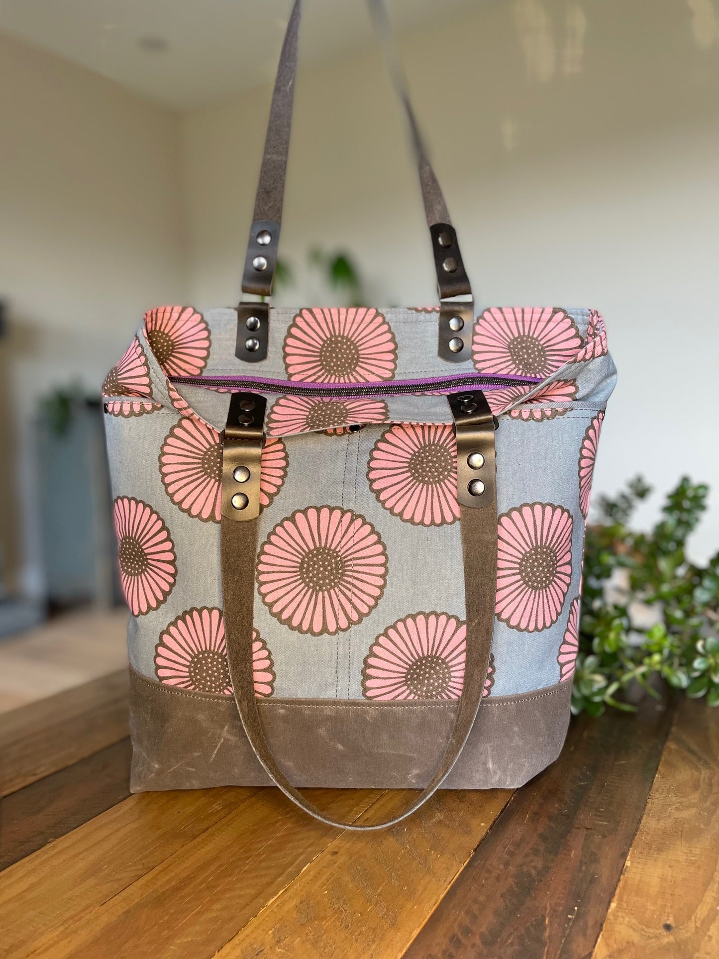 Zipped-Up Tote