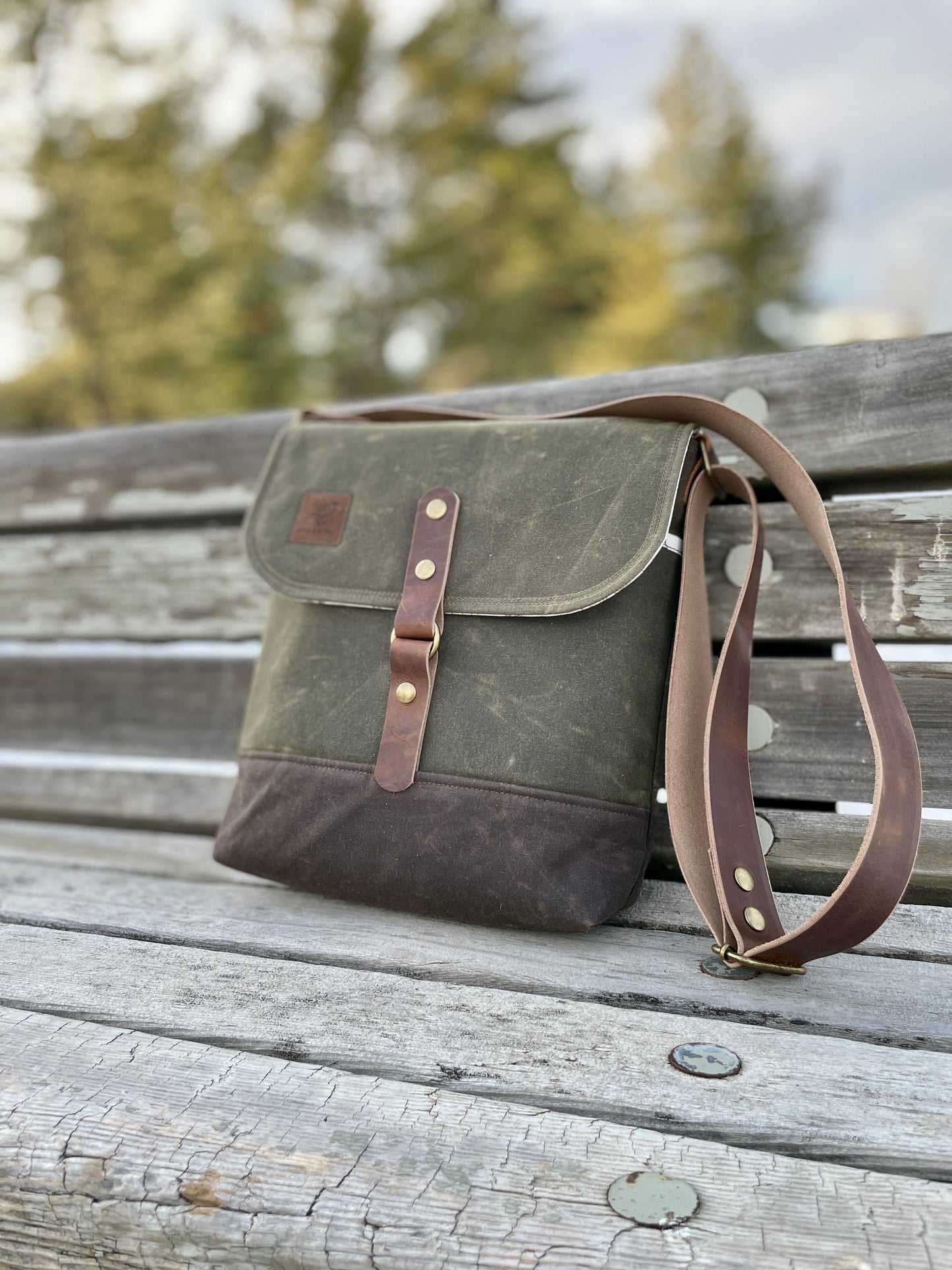 Pukka Messenger Bag