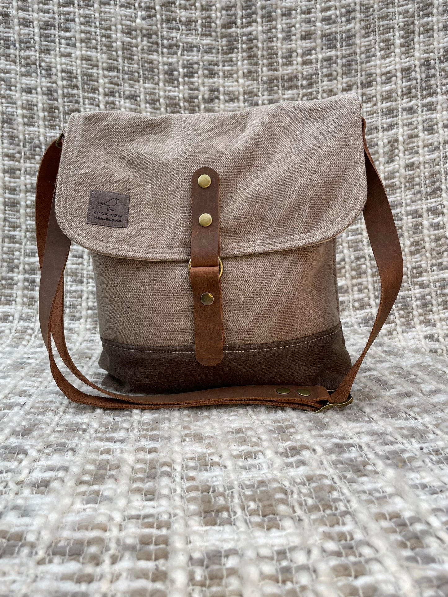 Pukka Messenger Crossbody Bag