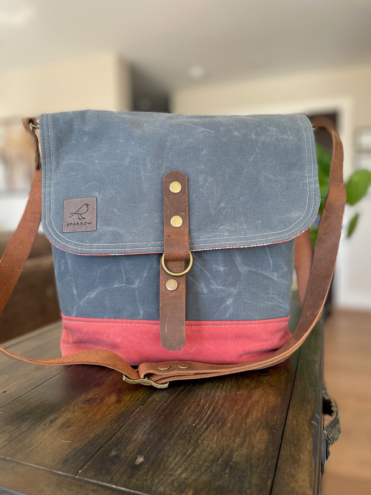 Pukka Messenger Crossbody Bag