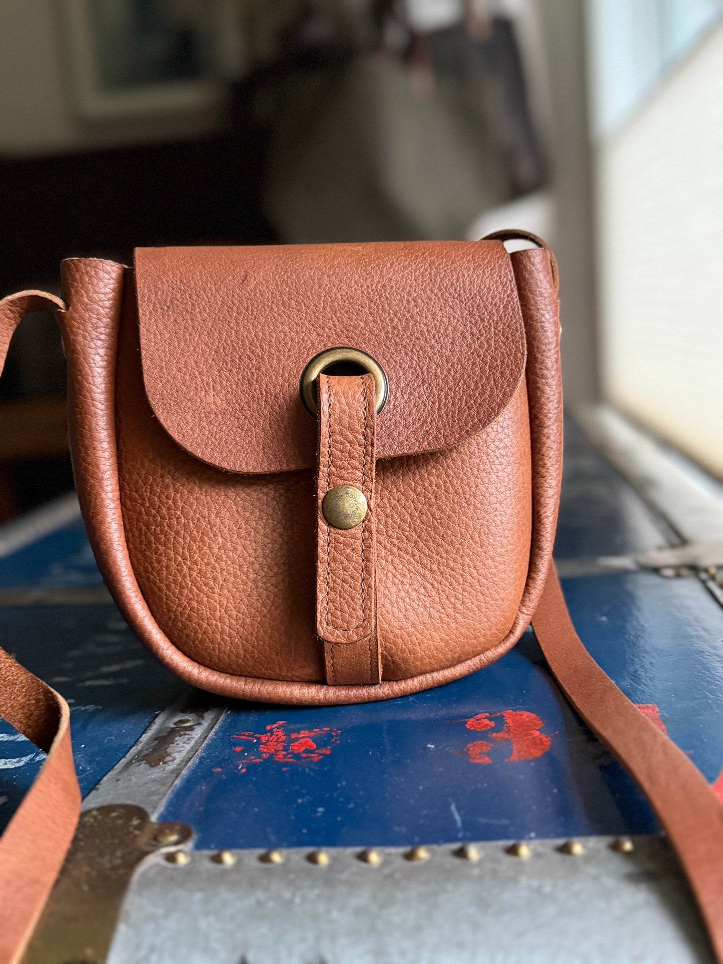 Scout - Small Leather Crossbody Bag