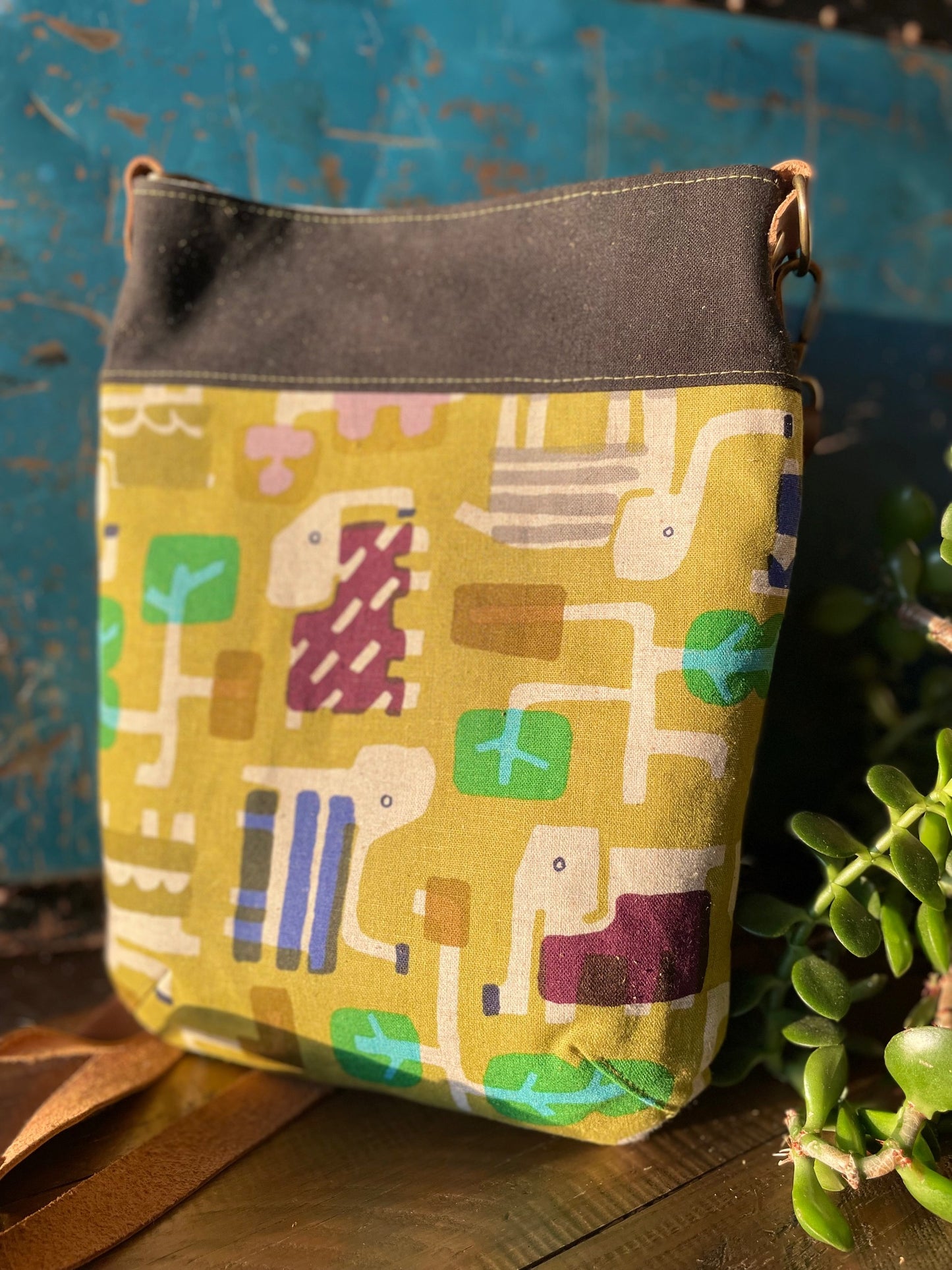 Forage Crossbody